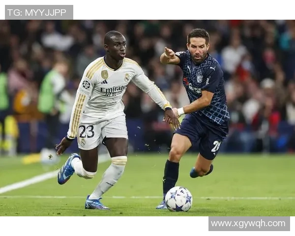 去年夺冠的足球明星背后的故事与荣耀之路 去年夺冠的足球明星背后的故事与荣耀之路