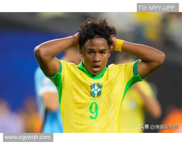 小圆脸的足球明星预测之旅揭秘未来球场巨星的潜力与魅力